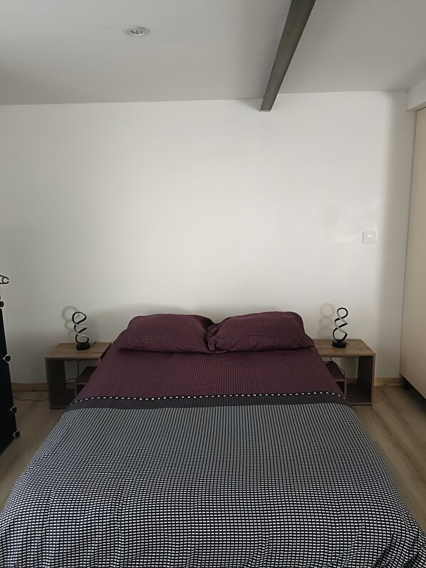 1 chambre, Wi-Fi gratuit, draps fournis