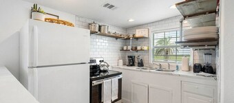 Charming Beach Bungalow with Deck, Close to Beach