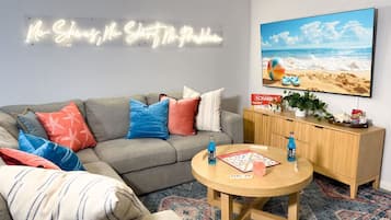 Älytelevisio, kirjoja, videokirjasto