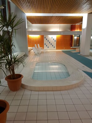 Indoor pool, a heated pool - "Sunny spot" dreamy sunsets included! (Dahme)