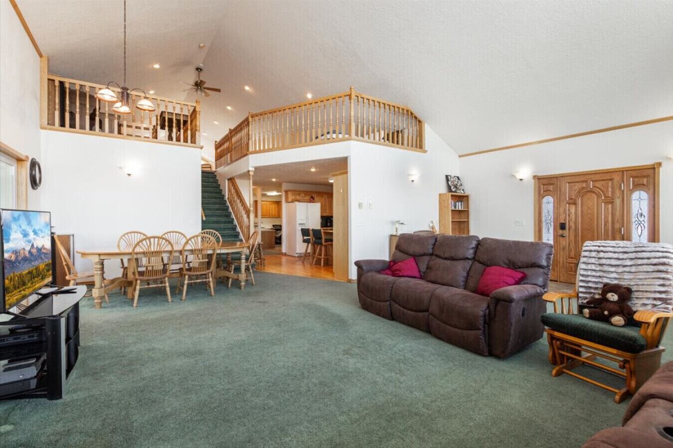 TV connectée, cheminée, espaces bureaux