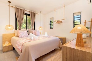 2 bedrooms, desk, iron/ironing board, travel crib