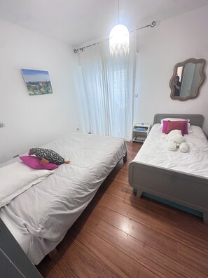 2 bedrooms, iron/ironing board, WiFi, bed sheets - F3 AJACCIO SANGUINAIRES (Ajaccio)