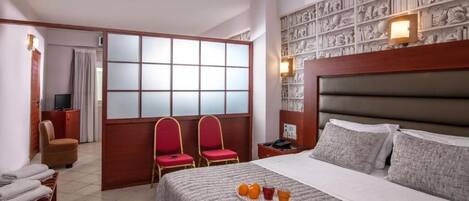 1 chambre, fer et planche à repasser, draps fournis