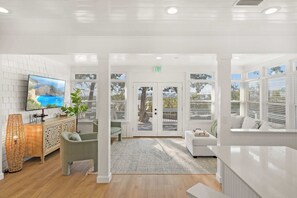 Televisión, oficina