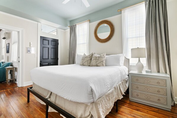 3 bedrooms, iron/ironing board, WiFi, bed sheets