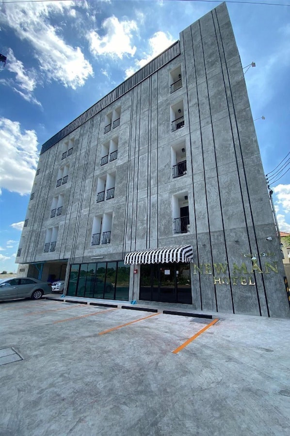 Exterior - Newman Hotel Donmuang (Lam Luk Ka)