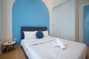 2 bedrooms, iron/ironing board, WiFi, bed sheets