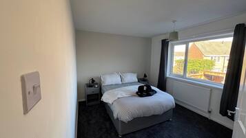 House | 3 bedrooms, free WiFi, bed sheets