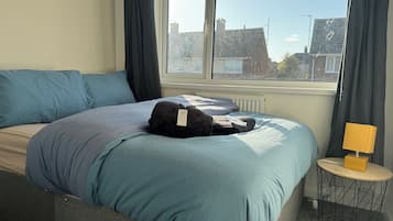 House | 3 bedrooms, free WiFi, bed sheets