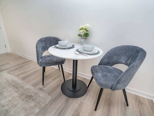 The Cheltenham Suites - Fabulous 1 Bed Apartment