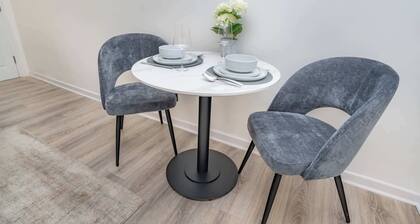 The Cheltenham Suites - Fabulous 1 Bed Apartment