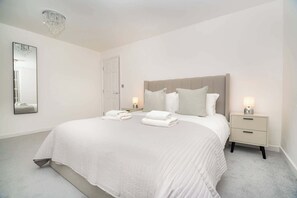 Unclassified image, 3 of 29, button