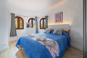 6 bedrooms, iron/ironing board, WiFi, bed sheets - Villa Vantour - Close to Puerto Pollenca, with Gymnasium (Pollença)