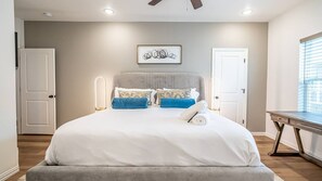 2 bedrooms, iron/ironing board, travel cot, free WiFi - Cowboys Football | Walk to AT&T | Pet Friendly (Arlington)