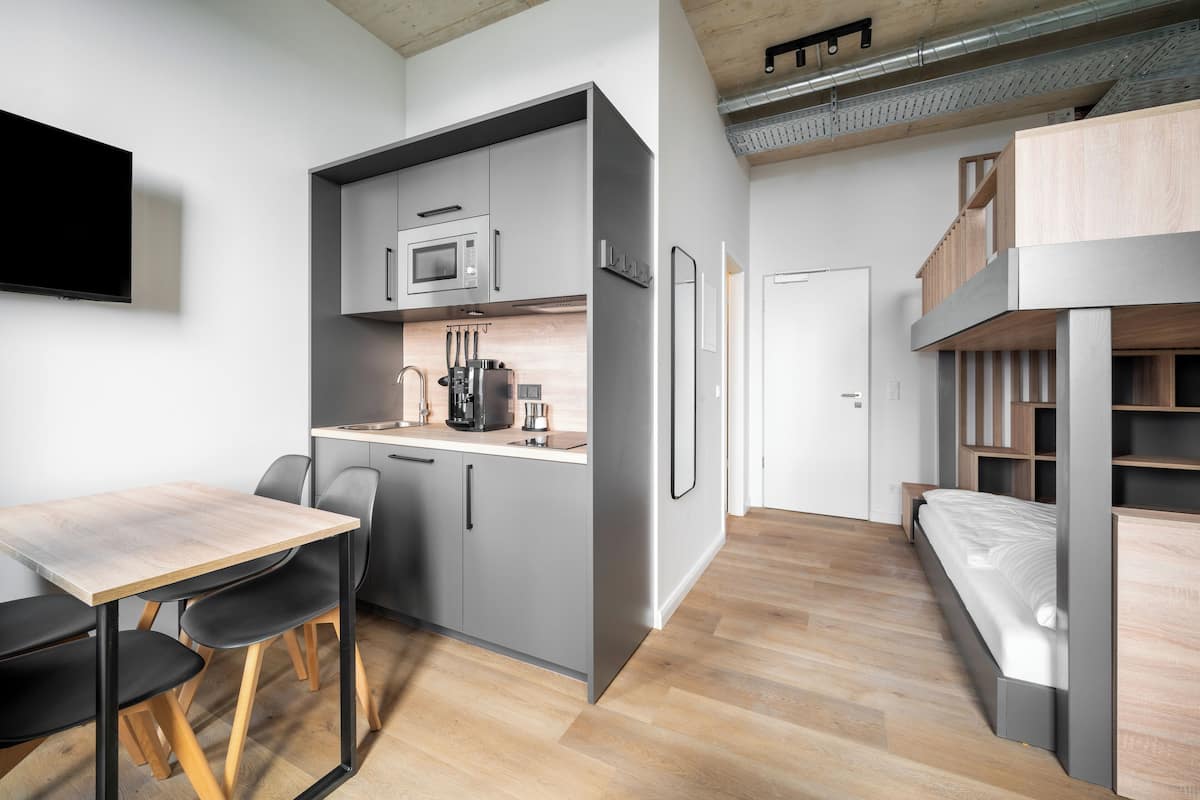 1 bedroom, desk, free WiFi