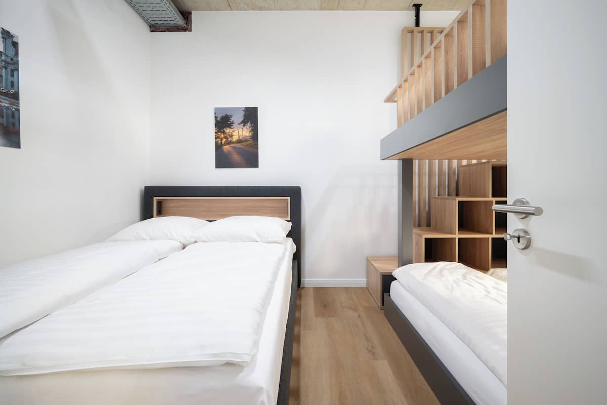 1 bedroom, desk, free WiFi
