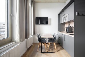 Estudio familiar | Zona de estar | Una televisión