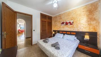 1 chambre, fer et planche Ă repasser, lit parapluie, Wi-Fi gratuit