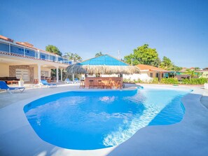 Pool - 7BR/6BA Villa: Private Pool & Steps to the Sea (Sosúa)