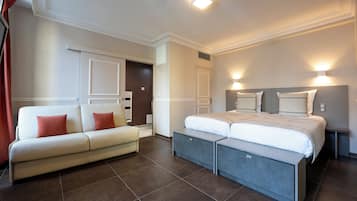 Double or Twin Room | Minibar, in-room safe, desk, blackout drapes