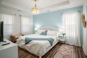 3 Schlafzimmer, Schreibtisch, Bügeleisen/Bügelbrett, kostenloses WLAN