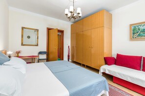 2 chambres, coffres-forts dans les chambres, Wi-Fi gratuit