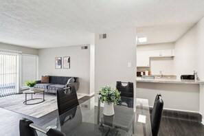 Smart TV, books, offices