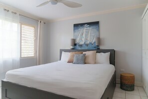 1 habitación, escritorio, tabla de planchar con plancha y wifi 