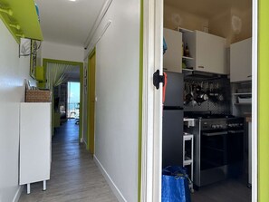 Refrigerador, microondas, horno, lavavajillas