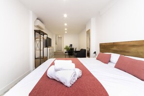 Bügeleisen/Bügelbrett, kostenloses WLAN, Bettwäsche