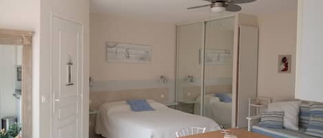 1 bedroom, iron/ironing board, WiFi