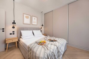 2 bedrooms, iron/ironing board, free WiFi