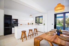 Fridge, microwave, oven, stovetop - Escape to Villa Laura, a stunning retreat in the heart of Afantou, Rhodes. (Rhodes)