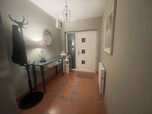Casa, 3 habitaciones, para fumadores, patio | Interior