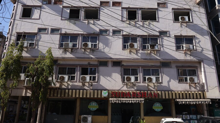 hotel sudarshan palace