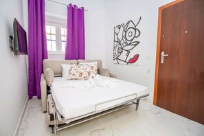 1 bedroom, WiFi, bed sheets