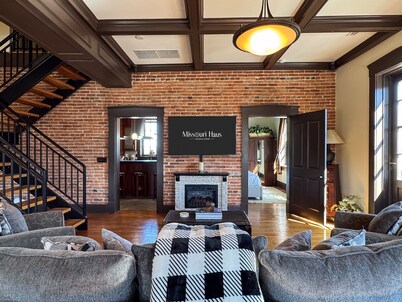 Tamm Loft | River view, Downtown WashMo, Dog-friendly