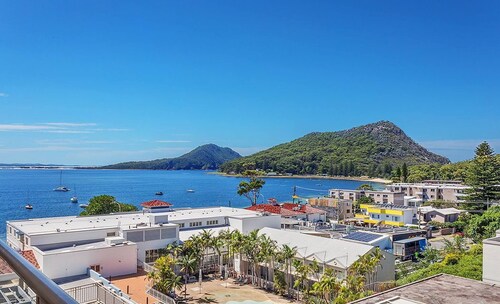 Room-shoal Bay With Ocean Views and Priv