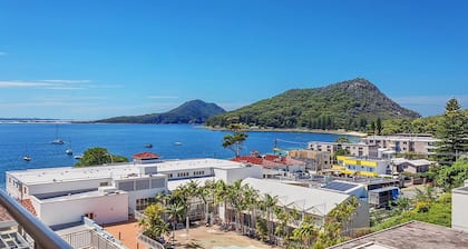 Room-backpackers Waterfront Stay at Sho
