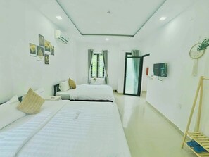 Soundproofing, iron/ironing board, free WiFi, bed sheets - TORI HOMESTAY (Hue)
