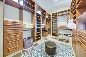 Rumah | 6 kamar tidur