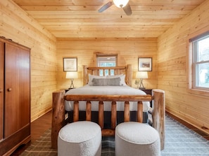 Suite | 4 bedrooms