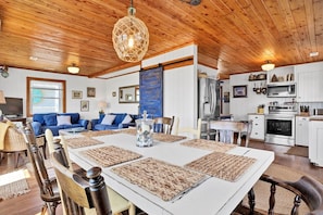 Interior - Seaworthy - Dog Friendly, Updated Classic Cottage with Bonus Space! (Topsail Beach)
