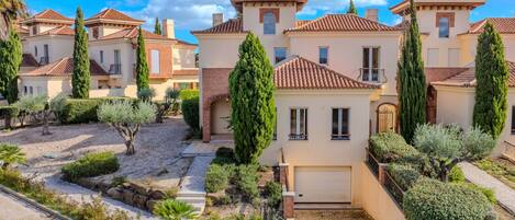 빌라, 흡연 | 2 개의 침실