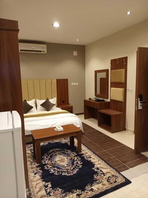 Room | Iron/ironing board, free WiFi - luluat althuraya serviced apartmints 8 (Riyadh)
