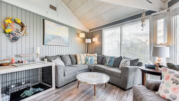 House (2 Bedrooms) | Front of property