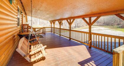 Cabin Close to ATV & Hiking Trails in Delbarton