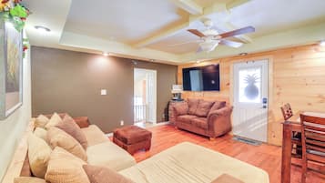 House (3 Bedrooms) | Front of property