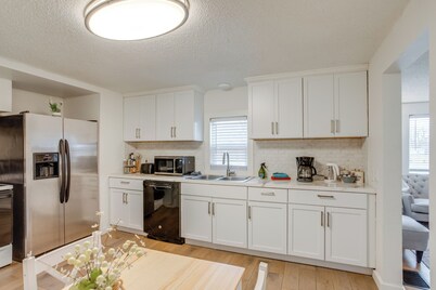 Rural Retreat Near Golf Courses in Ottawa Lake!